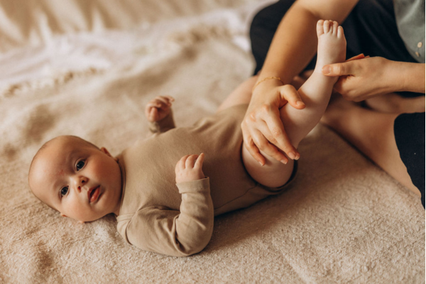 Le massage bébé - dès la naissance